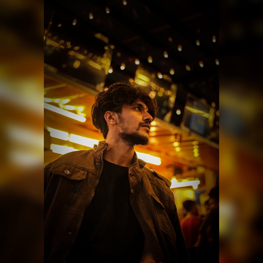 HarshankL's tweet photo. Did a crazy night photoshoot 
For portrait photoshoots dm me 👍🏼
.
.
.
.
.
.
#portrait #portraitphotography #nightphotography #nightlife #boxstreetvasai #streetphotography 
#harshankclicks https://t.co/oe4bbTzwJ0