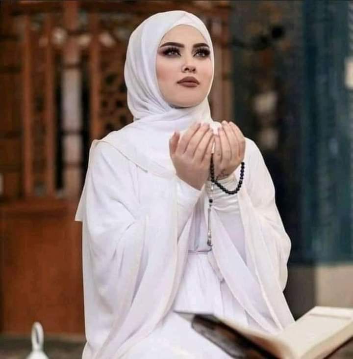 ليله 15من رمضان🌛
اللهم اجعلها ليلة  شفاء لكل مريض وفرج لكل مهموم ورحمة لكل ميت واجعلها فاتحة خير على الأمة الإسلامية  يارب اللهم تقبل صيامنا وقيامنا وصالح أعمالنا ولاترد لنا فيها دعاء وابعد عنا كل بلاء واجعلنا فيها من العتقاء يارب العالمين 🙏