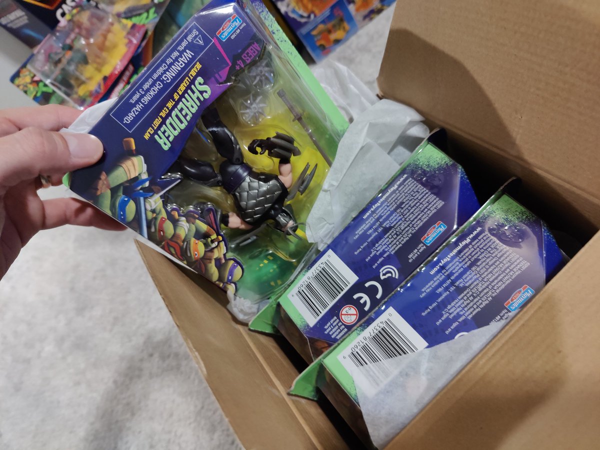 longie_long's tweet photo. Wow, I'm glad I snagged this while I could! I was afraid the listing was fake, but not only is it real... It's freaking awesome!
And it arrived just in time for #TMNTWeek.
Now should I open+enjoy? Or wait a month and sell for like a gazillion dollars? https://t.co/qWgW7ZFv2F