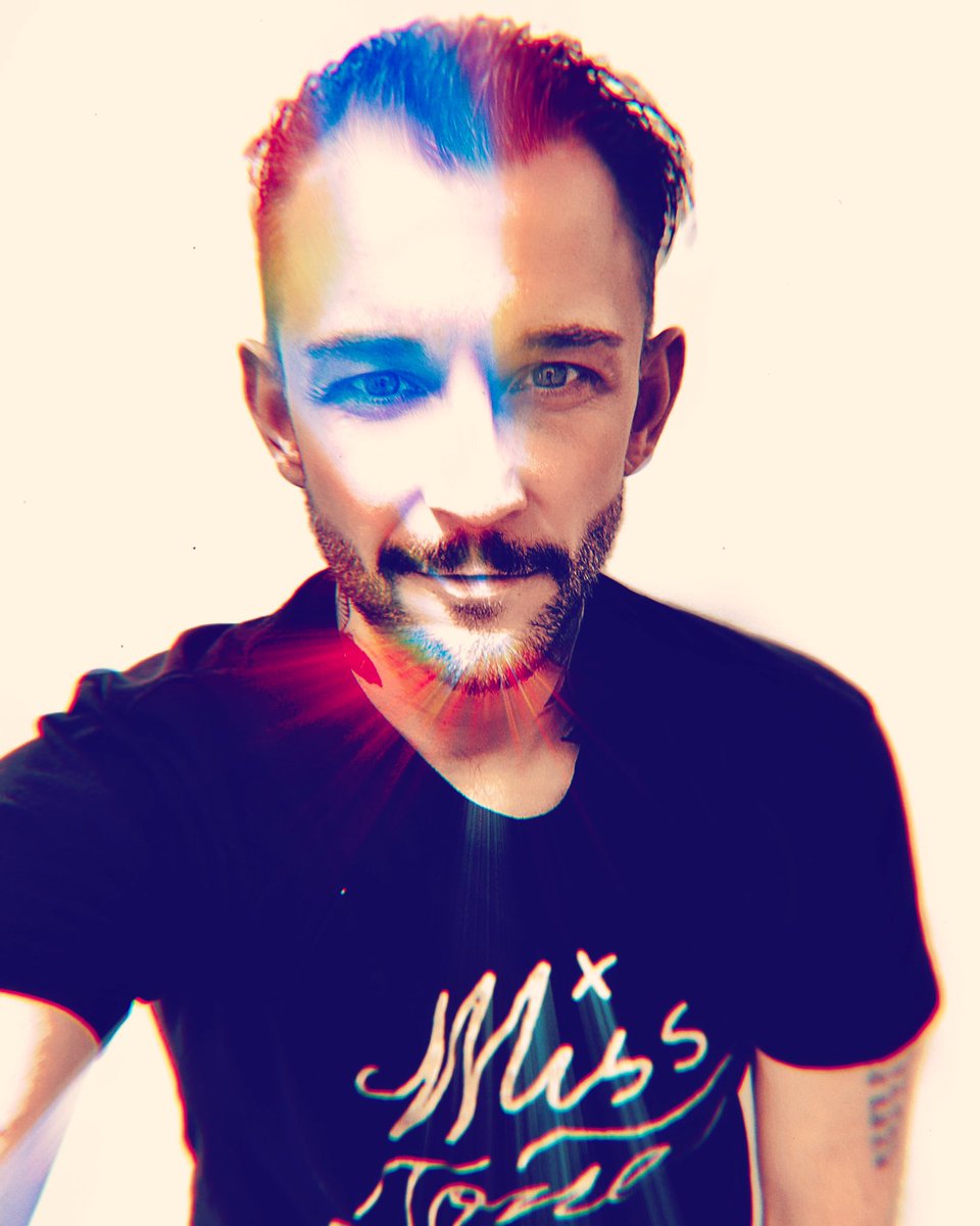 SolipsisticBren's tweet photo. Too long I’ve stared into the void 🕳 #void #VOID #stareintothevoid #solipsismnihilismvoid https://t.co/R6OggwQREy