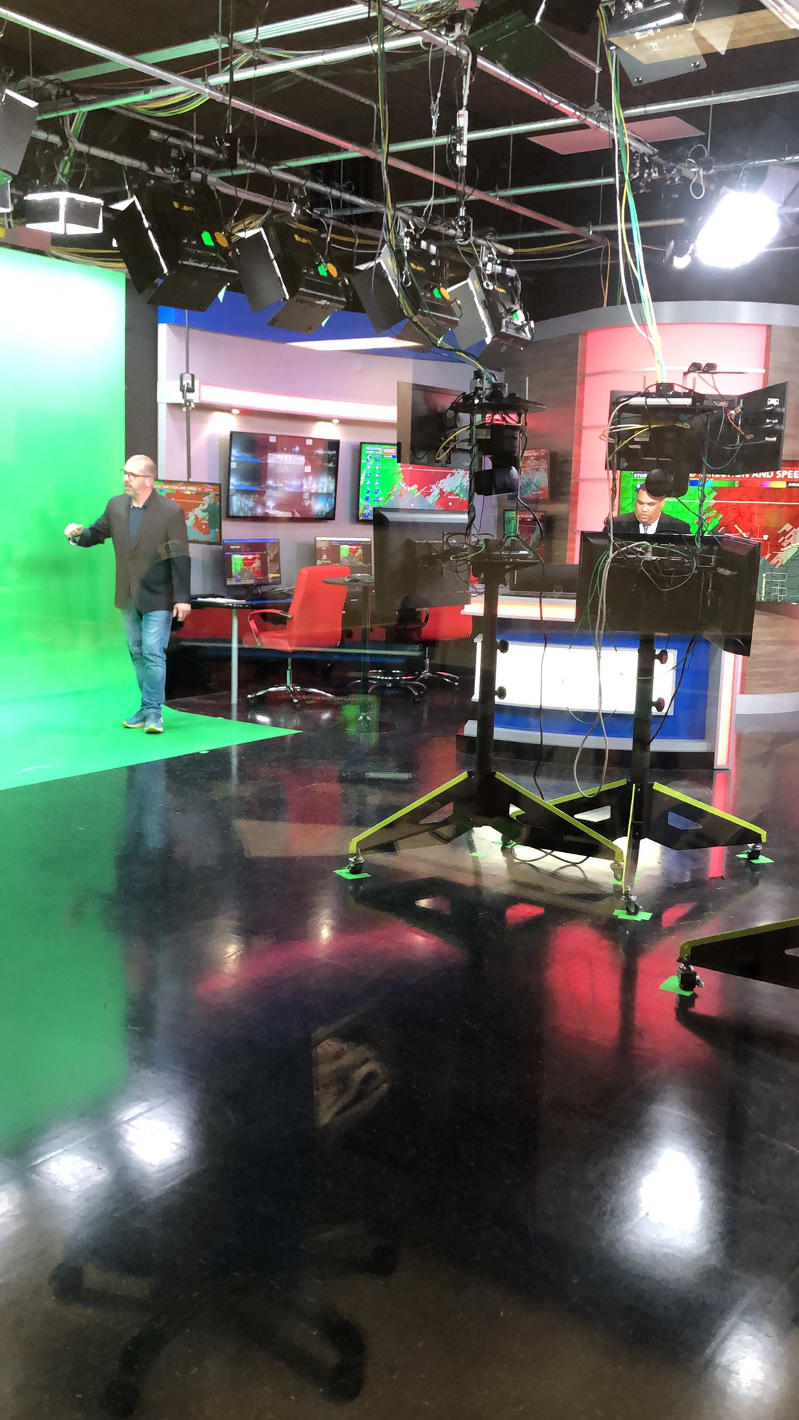Region 8 News on Twitter: "@ryanvaughan @WXAaronJC have told us to get