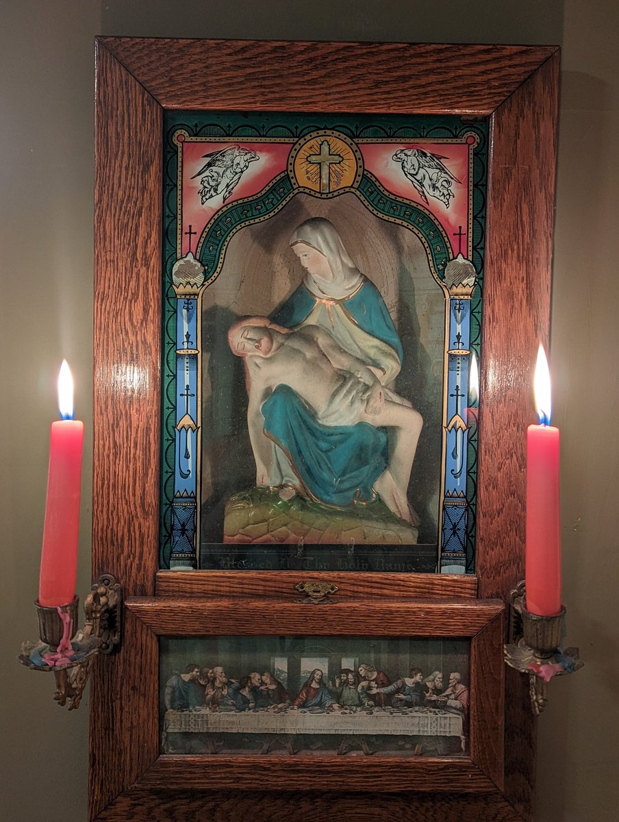 sarah_reddin's tweet photo. Holy Mary, pray for us. #GoodFriday https://t.co/ePy1yvn1Si