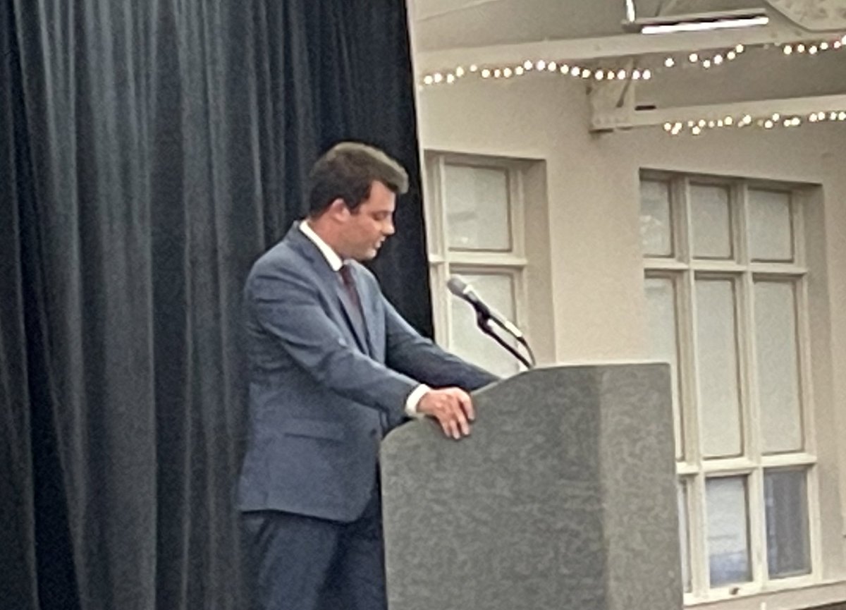 AustenParrish's tweet photo. Tonight @PAD_IUB held their Annual Benefit Gala in support of @inlegalsvc. Alum Carl Greci ‘83 and Marsha Jean-Baptiste ‘24 were keynote speakers, along with Charles Dunlap (@INBarFoundation). Congrats Ariel Oeffinger, Hank Waller, and the PAD executive board! https://t.co/d0EQlU2iuo
