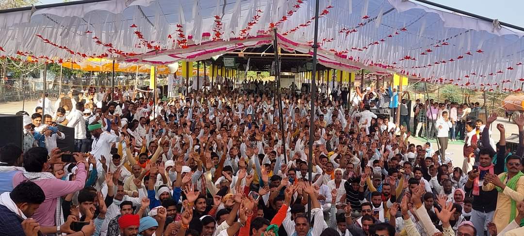 BKU_MP's tweet photo. कल मध्यप्रदेश के जिला देवास की खातेगांव मंडी में एमएसपी सप्ताह के अंतर्गत आयोजित किसान पंचायत चौधरी राकेश टिकैत जी
उपस्थित रहे।
@OfficialBKU @RakeshTikaitBKU @NareshTikait @Dmalikbku @Kisanektamorcha @Tractor2twitr https://t.co/hRXKxYjQvv