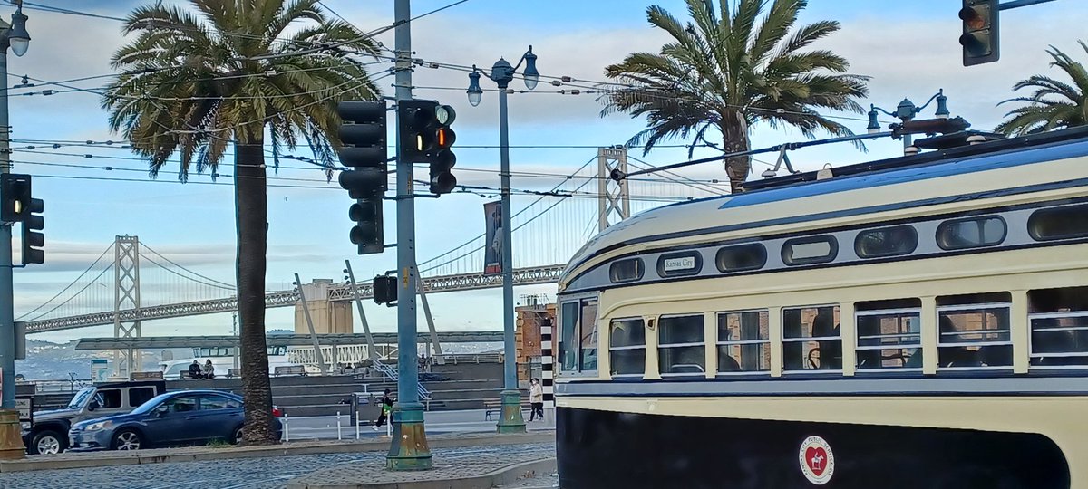 WTravisBreen666's tweet photo. Sometimes I actually like the City. https://t.co/0xAw8tmfxd