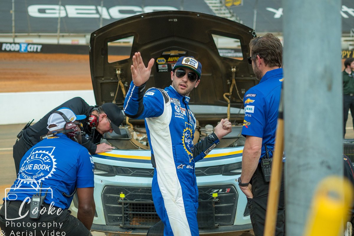 CookePhotograpy's tweet photo. Spin Cycle for @chaseelliott in turns 3&4 in his #KellyBlueBook @Hendrick9Team @chevrolet @BMSupdates https://t.co/ws9Kj7sOTQ