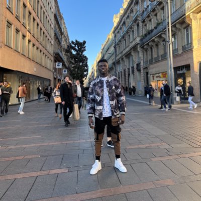 Filamangh's tweet photo. #NewProfilePic https://t.co/gp98cDYdEN