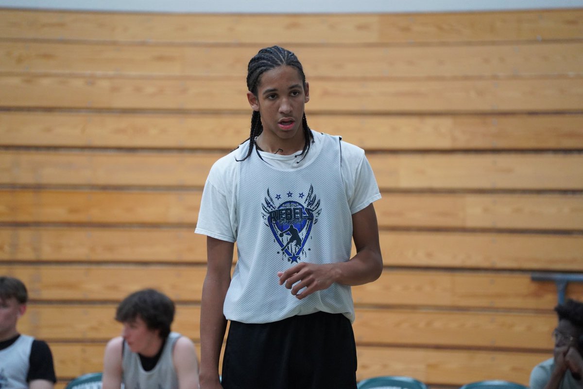 Hoop Connections defeats SW Rebels 50-45. 

2023 G Nate Ko (HCA) stood out with his ability to score at the rim with creativity and smooth OTD shot mechanics. 

2023 G King Turner (SW Rebels) impressive getting downhill and finishing at the rim with his verticality and touch.