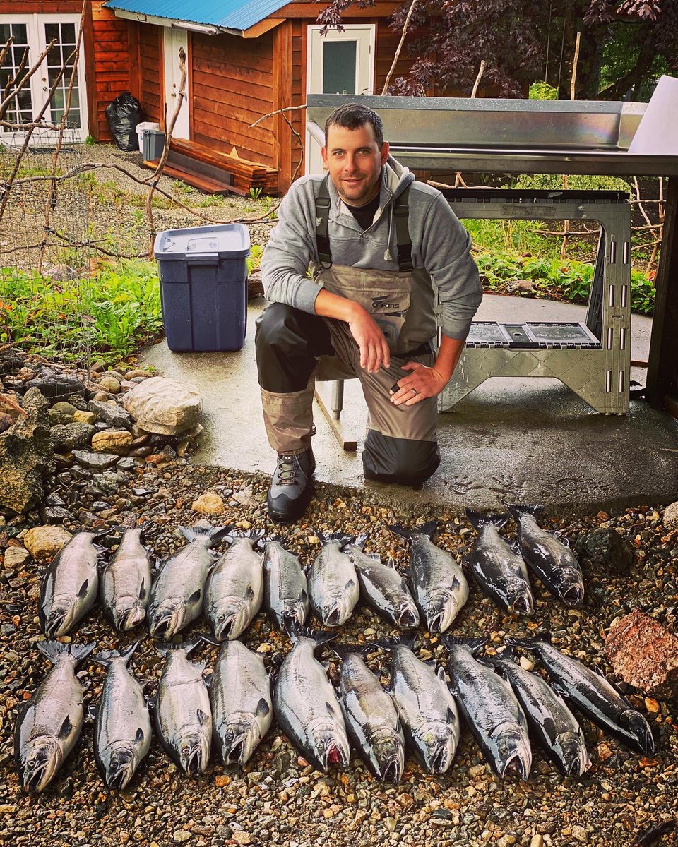 8fans_outdoors's tweet photo. No better feeling than now!! Grab your buddies this weekend🎣😜#fishing #hunt #fish #outdoors #8fans #flyfishing https://t.co/kJW3XL4qUt