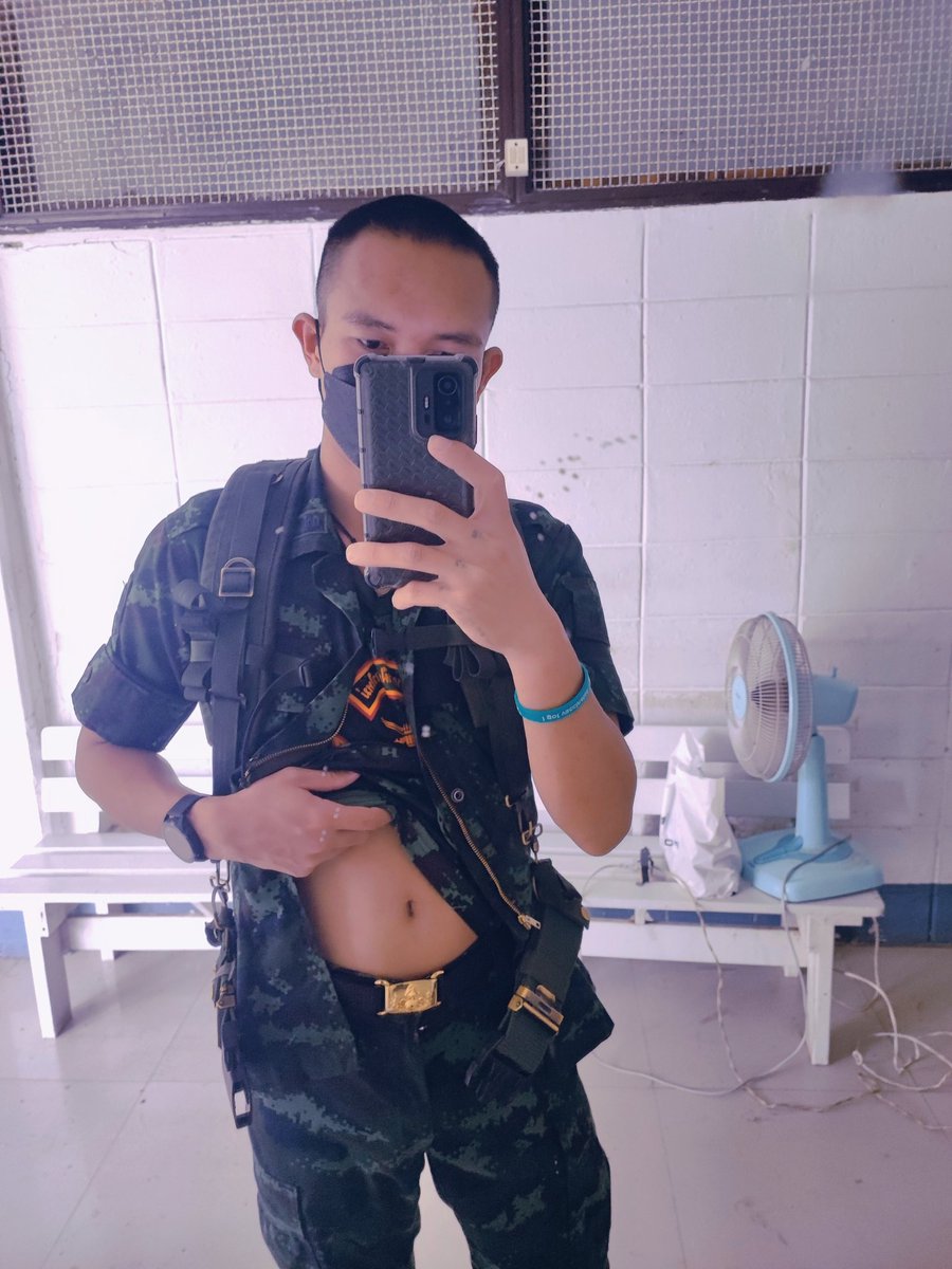 Con52868673's tweet photo. 🌿🤚 #ทหารบก #เกย์ https://t.co/419EVqqujO