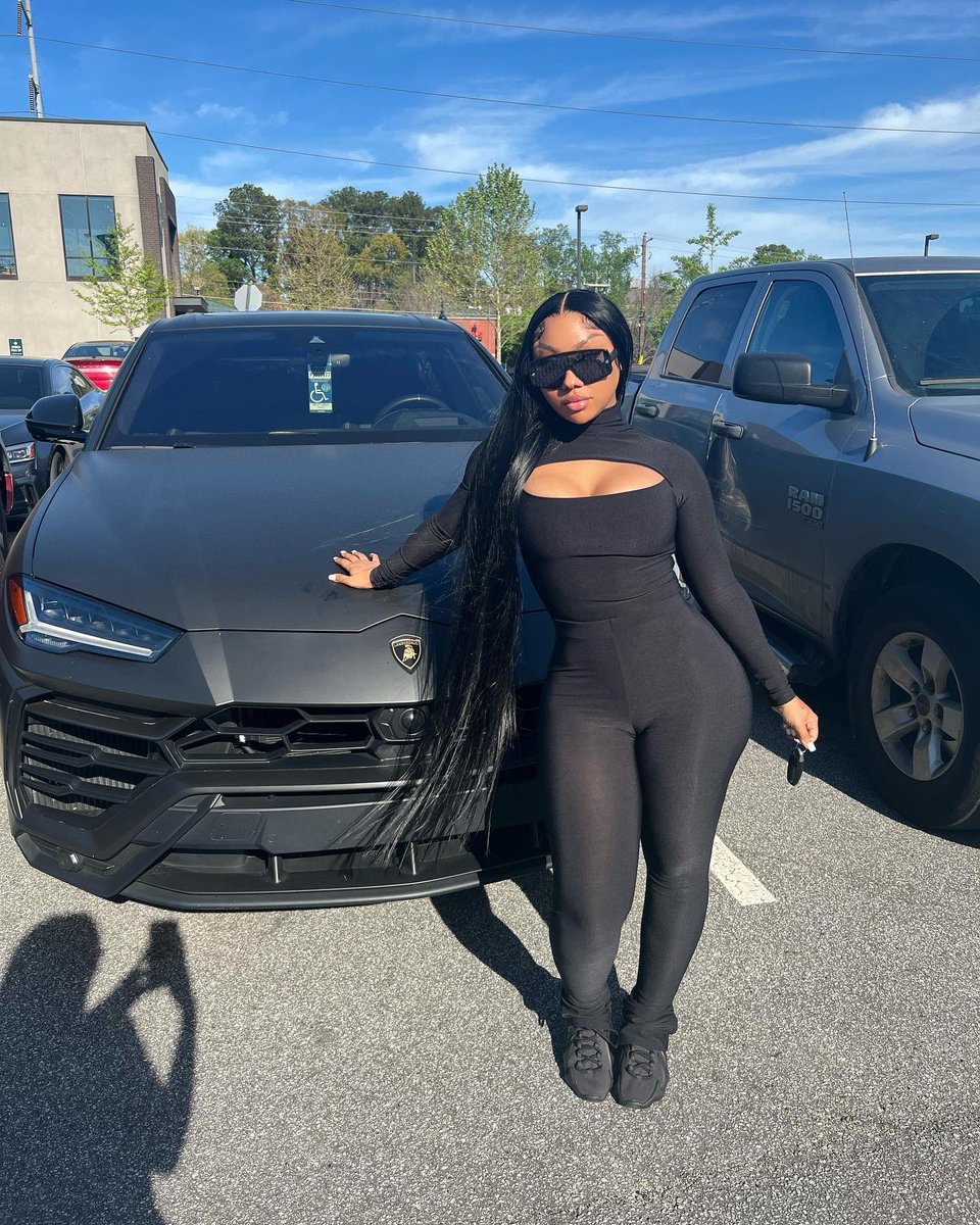 AriTheDon's tweet photo. Matte black. https://t.co/Z1unJUQhdd