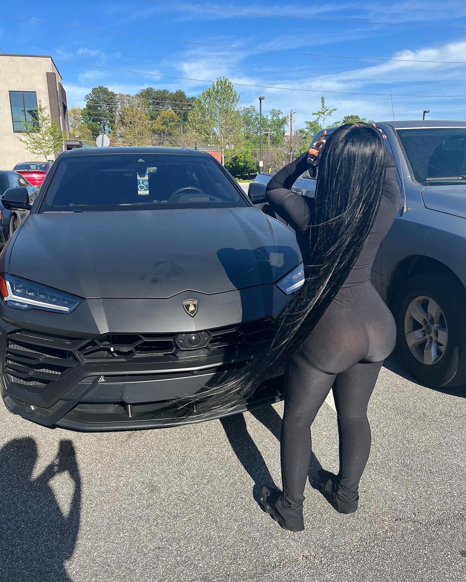 AriTheDon's tweet photo. Matte black. https://t.co/Z1unJUQhdd