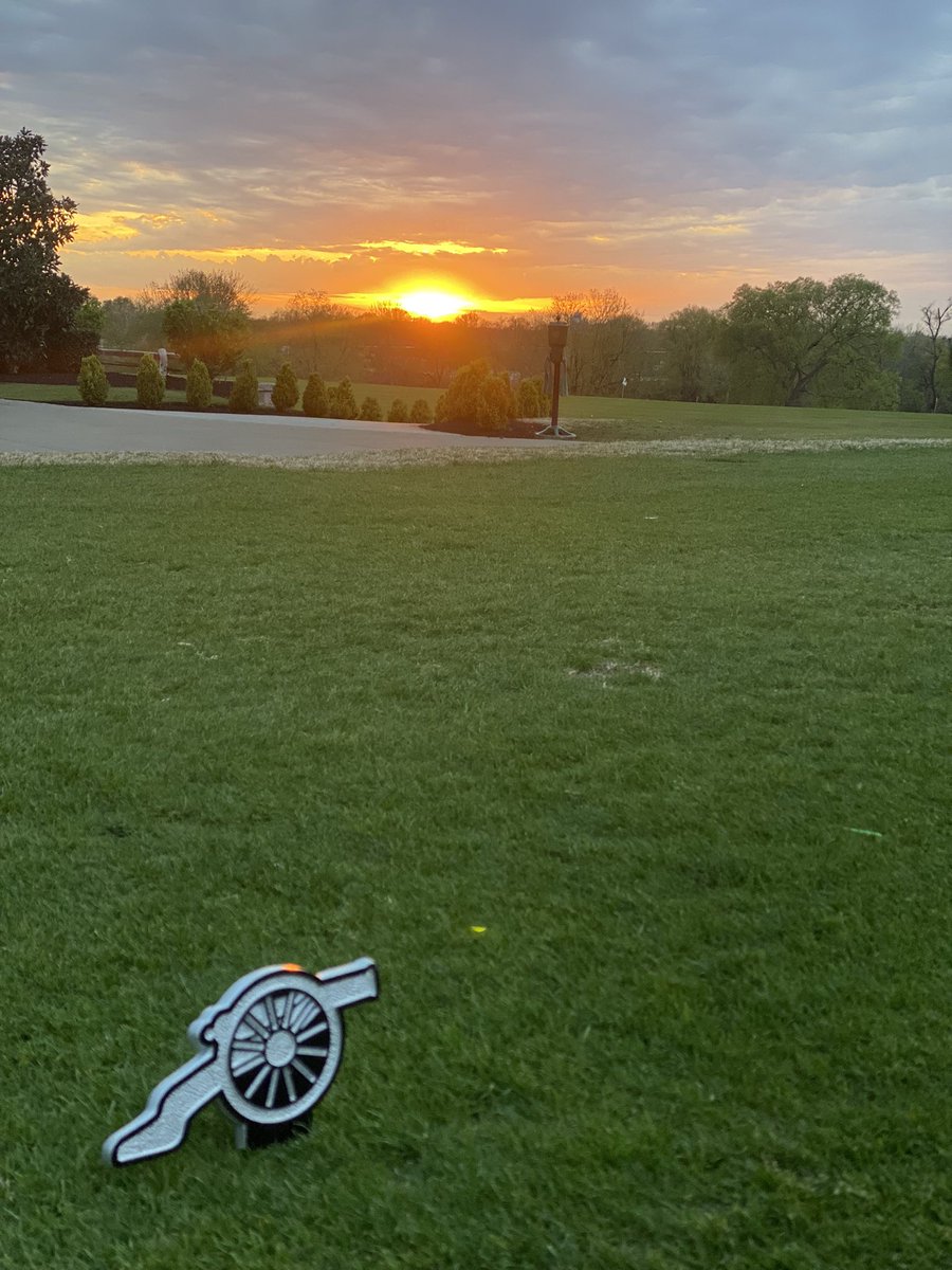 We hope everyone had a fantastic Good Friday! Come spend Easter weekend out on the course with your family. Give the golf shop a call to set up a tee time!