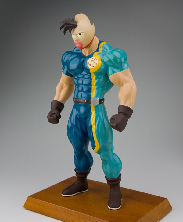 1999年の週刊プレイボーイ創刊32周年記念に320体プレゼントされた