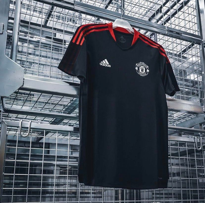 CR7Brasil's tweet photo. 🚨 BOLÃO DA MADRUGA 🚨

VALENDO ESSA PERFEIÇÃO! Qual será o placar e os marcadores dos gols do jogo de hoje entre Man. United e Norwich?

Regras:

• Dar RT nesse tweet
• Seguir @fwtstore no https://t.co/WVsKD0LCn6
• Um palpite válido por pessoa
• Palpites só até 11h

BORA! 🚀 https://t.co/aqbxeuqLWI
