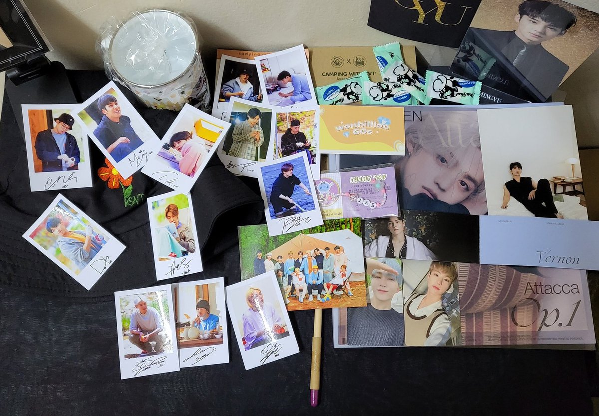 KimSahira's tweet photo. Thank youu @wonbillionGOs for opening go for the fanmade camping kit from @CaratCratePH @its1111project I love it so much despite the long wait hehe and thank you too wonbi-nim for the album giveaway ๐๐ปโโ๏ธ๐๐ปโโ๏ธโฃ๏ธ #WBG_FEEDBACK https://t.co/1UQmpqcg2G