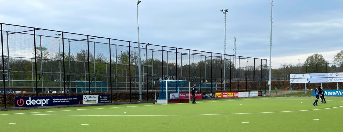 GoDeapr's tweet photo. 🎉🏑 Deapr steunt hockeyclub Nijmegen. #persoonsgegevens bij sportverenigingen verdienen extra aandacht. Op naar #avg compiancy. @NMHCNijmegen #privacy https://t.co/zKv639dm1n