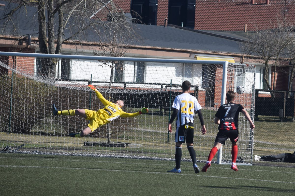 Bilder Grebbestad-Herrestad, totalt 100 st, hemsida +FB
Se bilder: grebbestadsif.se/nyhet.asp?nyhe…
<a href="/grebbestadsif/">Grebbestads IF</a> <a href="/herrestadsaif/">Herrestads AIF</a>