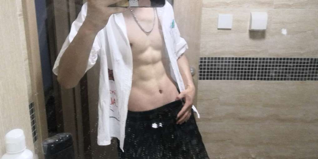 ManForn's tweet photo. #腹肌 #腹肌控 #腹肌奶狗 #人鱼线 四月的风应该吹来恋爱的甜甜味道 不应该是单身狗腐朽的气息 https://t.co/3F5cTNBJUW
