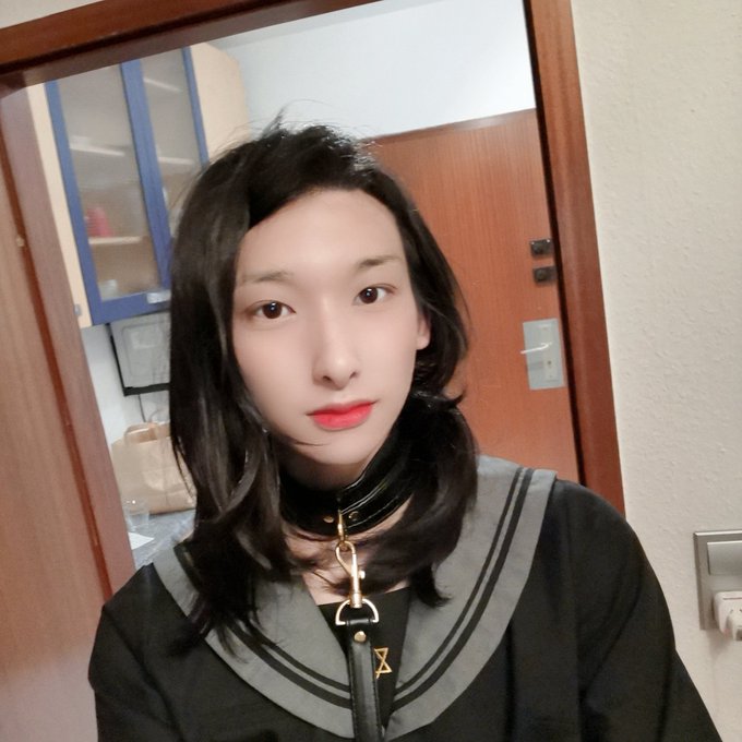 今天是自拍杆人x 和没学好绑的歪歪的绳子 https://t.co/54Jh2GcJBY<a href="/tag/cosplay"class="tags"><span>#cosplay</span></a><a href="/tag/crossdresser"class="tags"><span>#crossdresser</span></a><a href="/tag/femboy"class="tags"><span>#femboy</span></a><a href="/tag/%E7%94%B7%E3%81%AE%E5%A8%98"class="tags"><span>#男の娘</span></a><a href="/tag/%E4%BC%AA%E5%A8%98"class="tags"><span>#伪娘</span></a><a href="/tag/%E5%A5%B3%E8%A3%85%E5%A4%A7%E4%BD%AC"class="tags"><span>#女装大佬</span></a>
