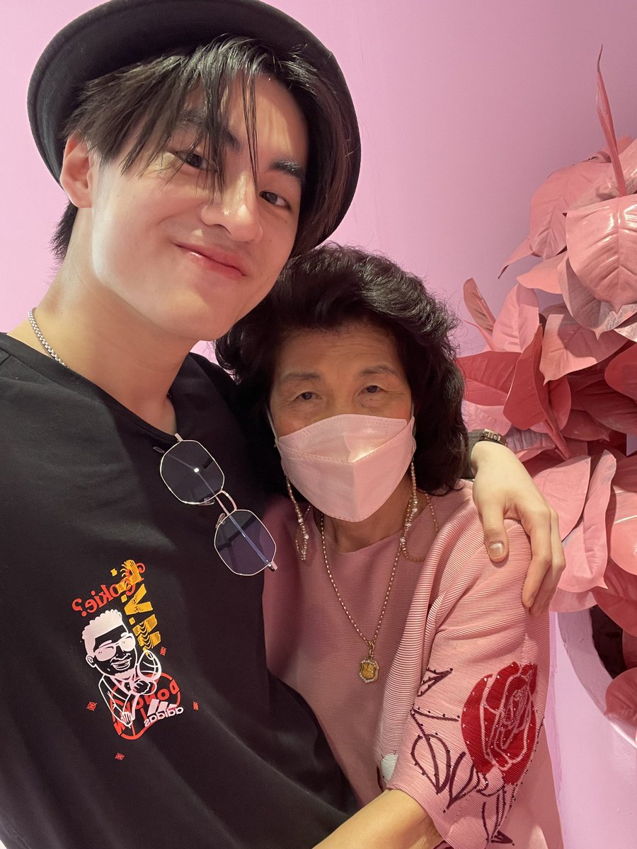 FamfamilyPh's tweet photo. I’m not gonna to act fake that I love someone , I just show it up 😘😎
สุขสันต์วันสงกรานต์ครับ ทุกท่าน https://t.co/RhRLXMUWmu
Twitter post: @FPornpawit
#famfamily
#fampornpawit
#pastloveinthefuture https://t.co/qmtf6r8sWN
