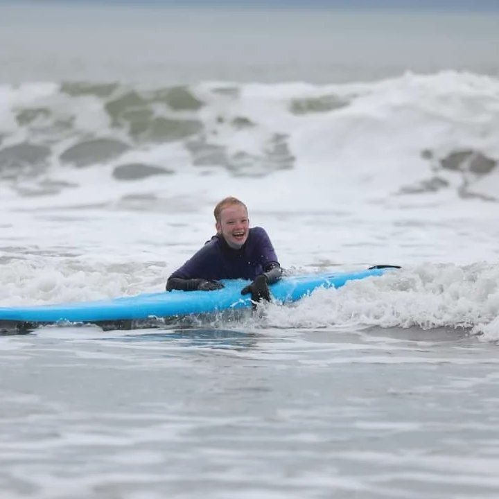 surfsouthwest's tweet photo. Smiles, that's what it's all about! #learningtosurf🤩 Thanks to everyone who has visited us this week, you've all been amazing!
Looking forward to the coming week and more great memories being made Happy Easter all 🥳
Photo: Aloha Photography
#surfcroyde #northdevon #croyde https://t.co/dee8tYGMli