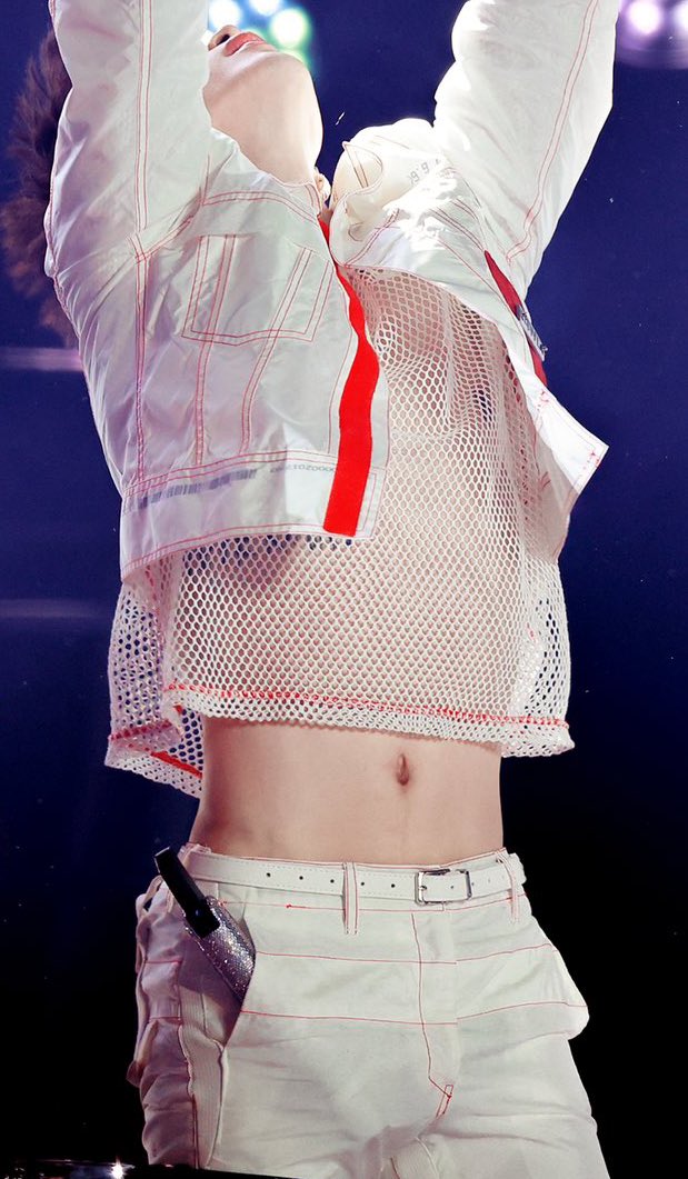 mimimichi4's tweet photo. Tiny waist 🥵🥵🥵🥵🥵 https://t.co/d1vqyBr5FG