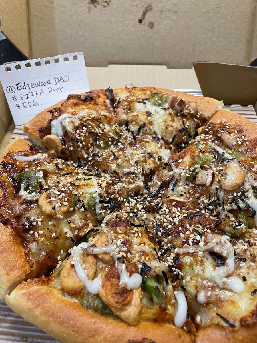 Sixian89753998's tweet photo. Pizza Air Drop from Edgeware! 😋
@EdgewareDAO
 $EDG #PizzaDrop https://t.co/xVrnvInlCR