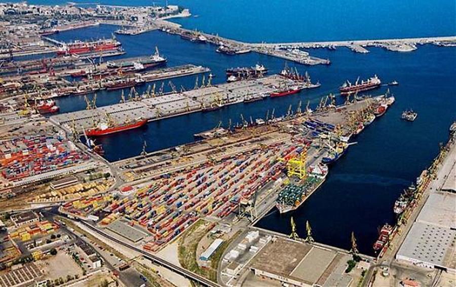 ❗️From tomorrow, #Romania will ban ships flying the #Russian flag from entering its ports.
