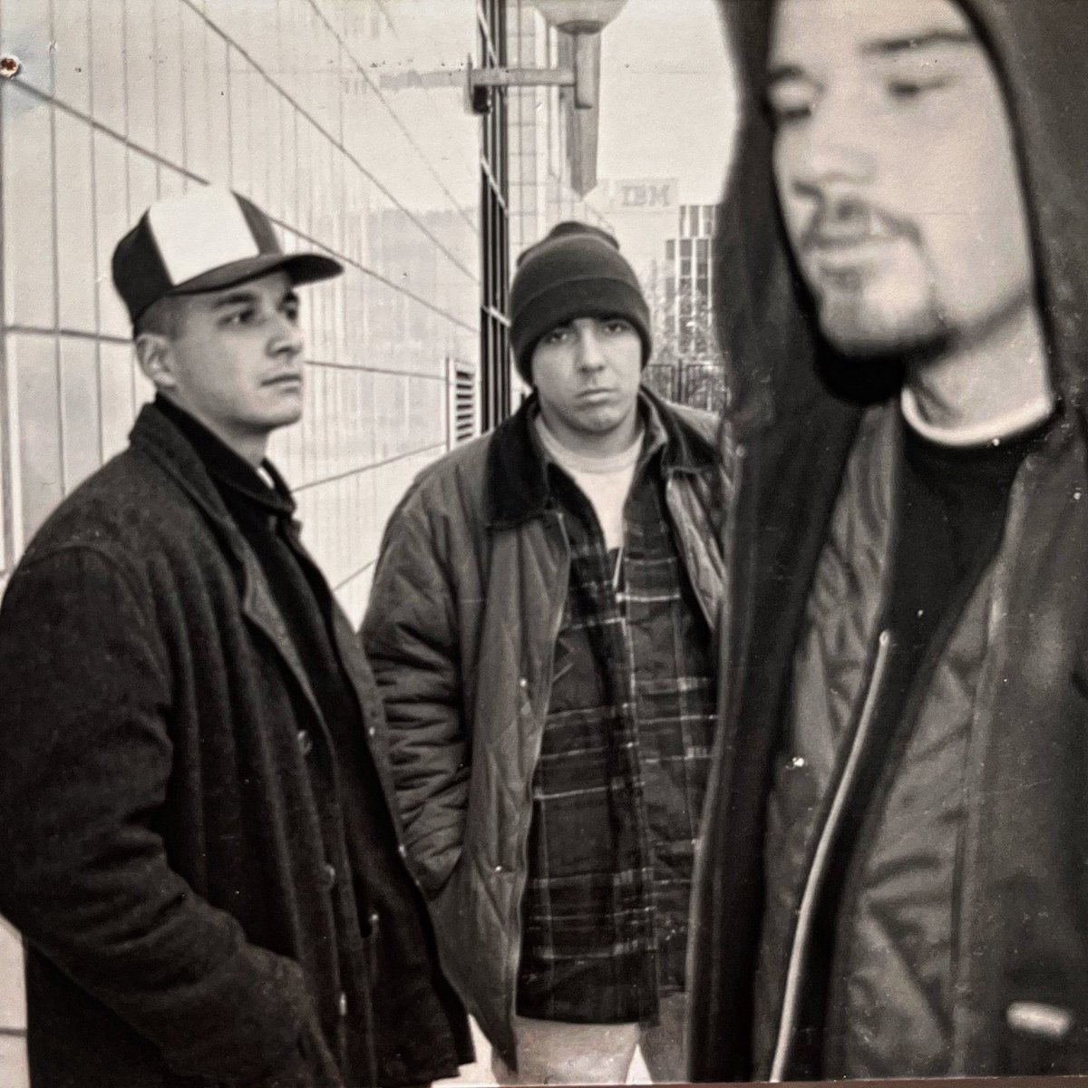 frankymontana's tweet photo. ... souvenir de 1994 avec DJ POSKA et TECNIK (mes 2 ex-partenaires de Funky Maestro)
Une autre époque !!!
#EtPendantCeTempsLà #TBT #ThrowBackThursday #PicOfTheDay #FrankWhite #FrankyMontana #Tecnik #DJPoska #FunkyMaestro #HipHopHeads #BackNTheDayz #Archives https://t.co/phOKdiWlxw
