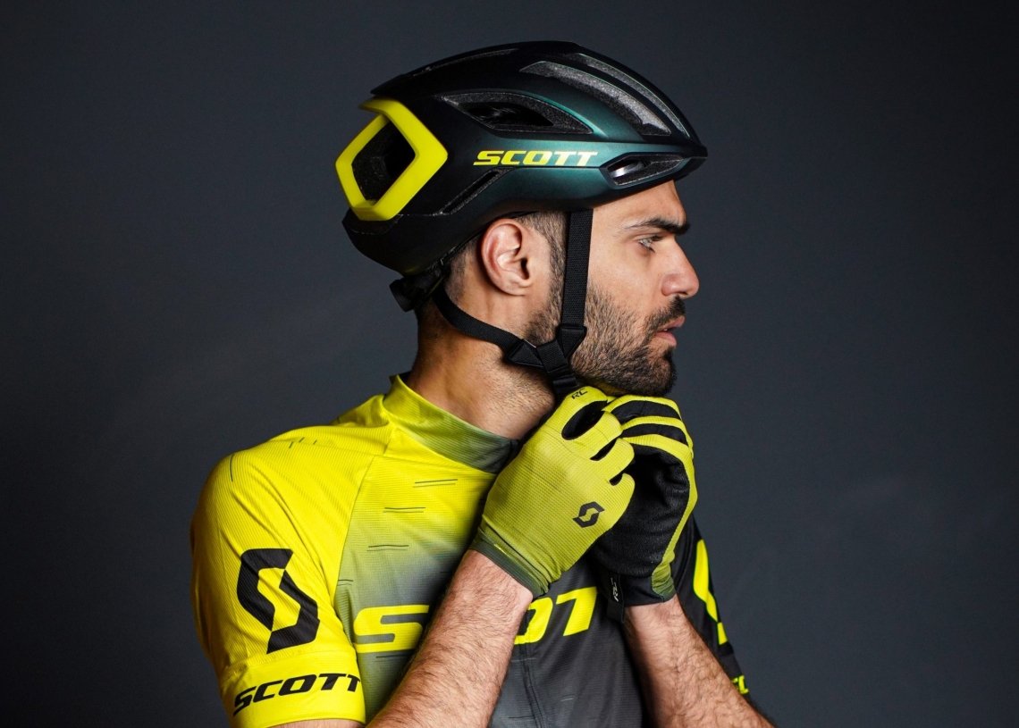 DarKoshal's tweet photo. Another feather in #Kashmir’s cap: Scott sports, an international sports brand has appointed #RizzaAlee, a 21- year old #Kashmiri athlete as its brand ambassador for #India. He is also planning to promote #Kashmir as a mountain biking destination at an international level. https://t.co/KcC9gfanff