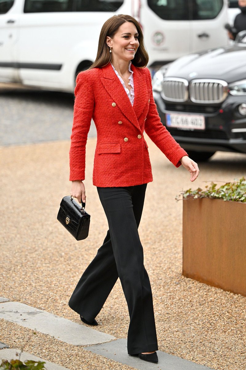 BRFguards's tweet photo. Red hot momma
🔥🔥🔥
#DuchessofCambridge https://t.co/A1aSgSQSfl