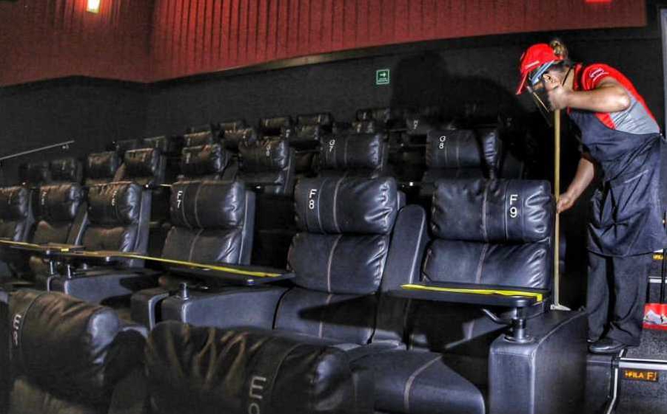 "Nos corrieron del baño": Jóvenes acusan a personal de Cinemex de transfobia

mile.io/3KNPTtv