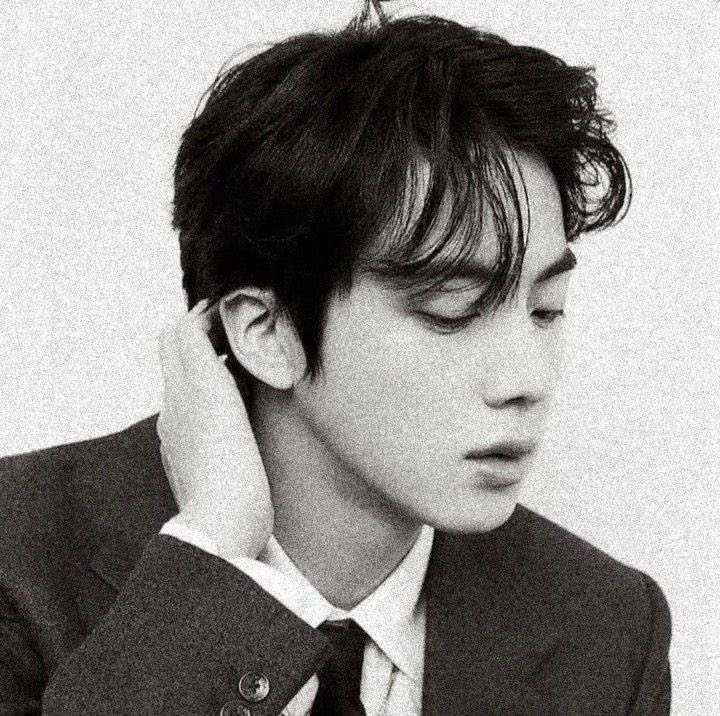 SeokjinnieMD's tweet photo. 구해줘서 고마워 방탄소년단 🖤 https://t.co/exW5HSfMBP