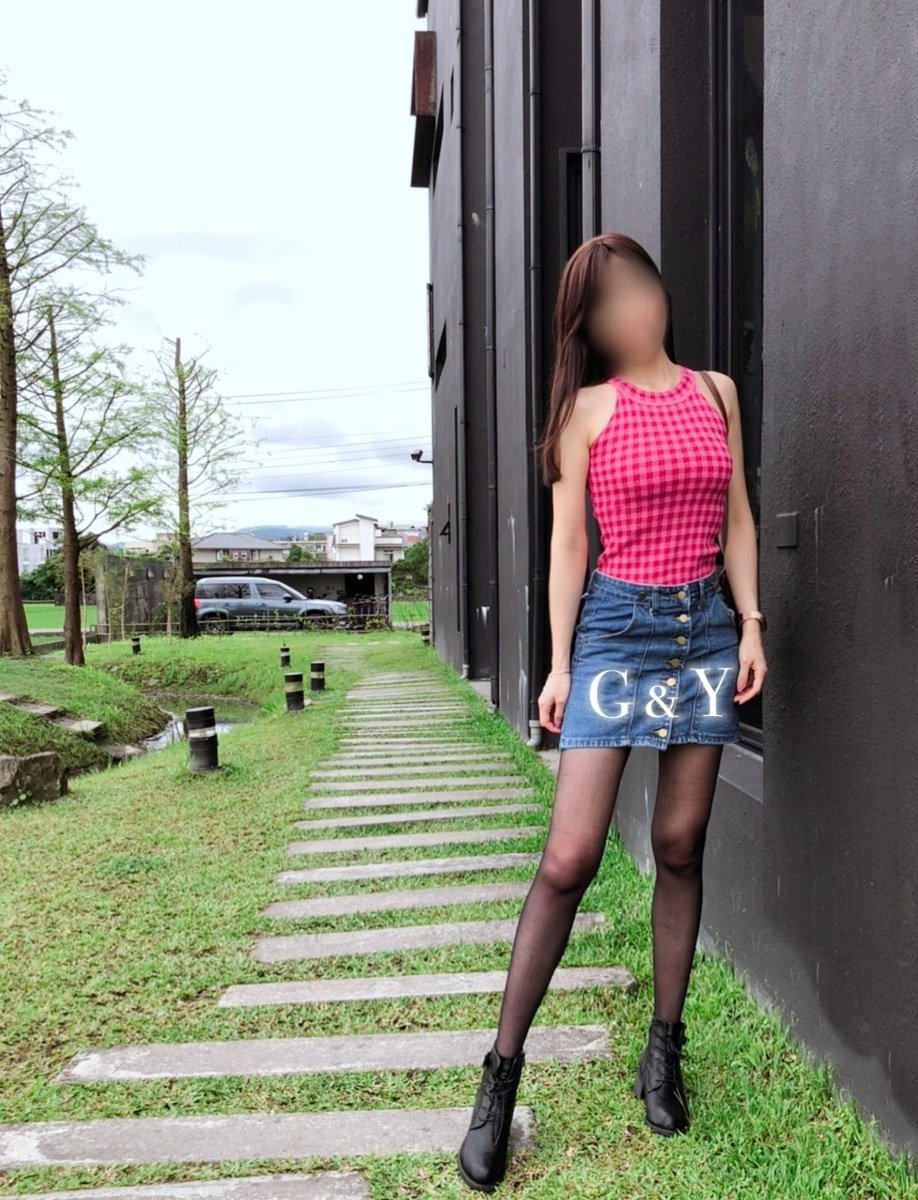 今天有推友問我，
妳可否接受單約？
答案：不行😆
老公一起才好玩
「性福」是加乘的咩

歡迎夫妻情侶聊聊天💌
#夫妻情侶聯誼 #同房交換 
#NTR #單男 #單女 #女女 https://t.co/CX7bwxfeod
