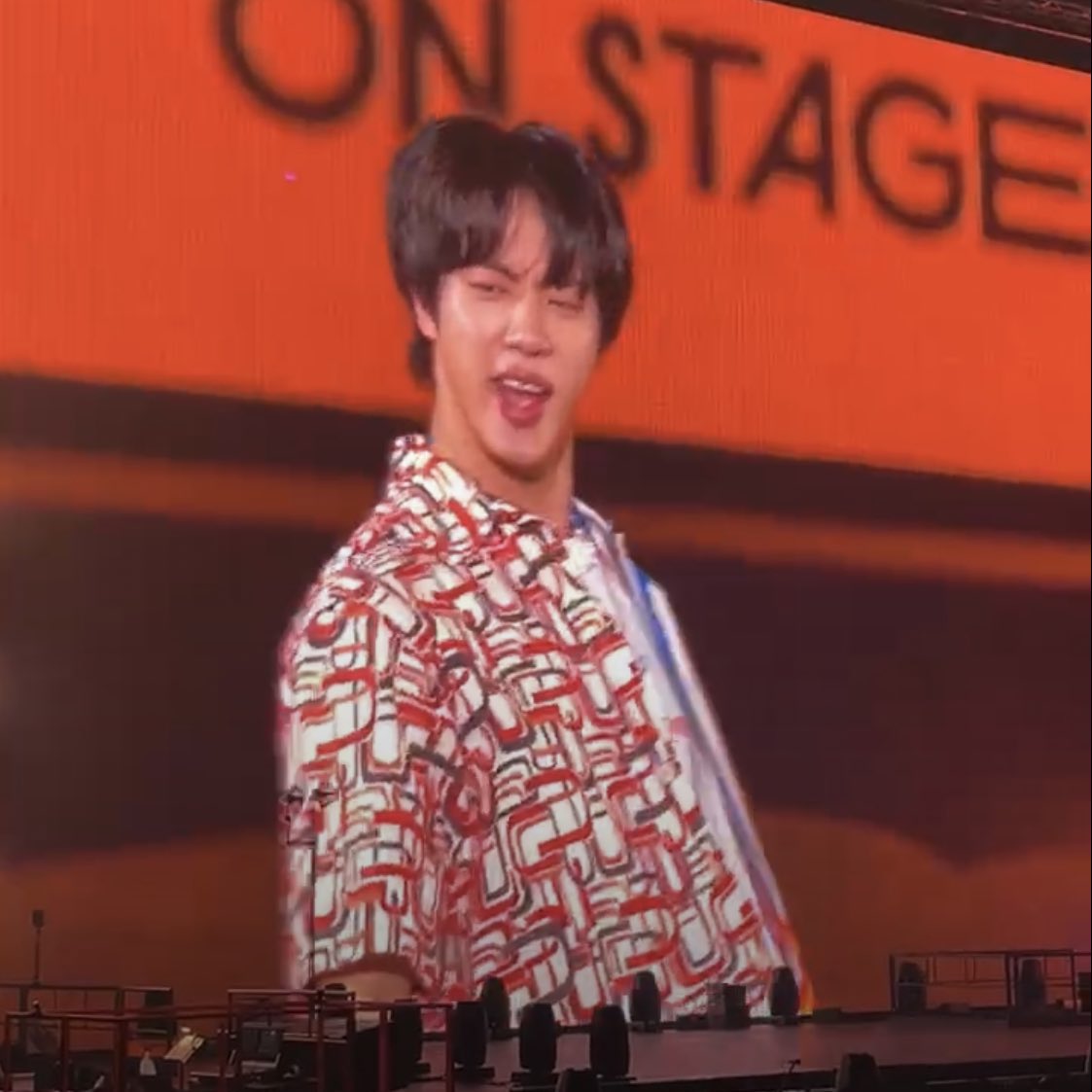 jin pics 🧑🏻🚀 tweet media