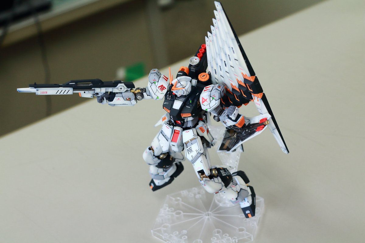 renton513's tweet photo. νガンダム #ガンプラ https://t.co/QnL8zeCnOB
