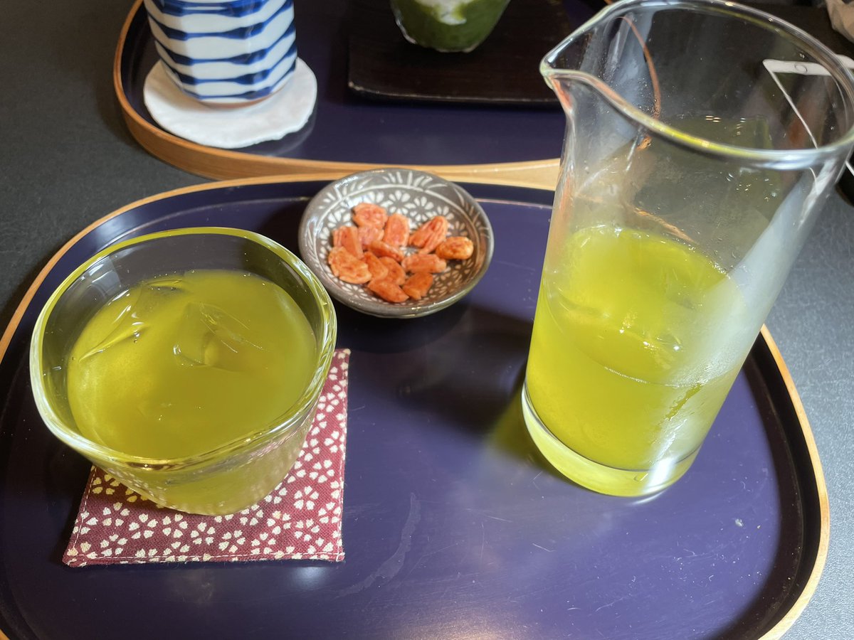 misakurai's tweet photo. 下北沢つきまさ　暑い日には冷煎茶😊　染み入ります甘〰い😆　#下北沢　#日本茶 https://t.co/7feWMChiME