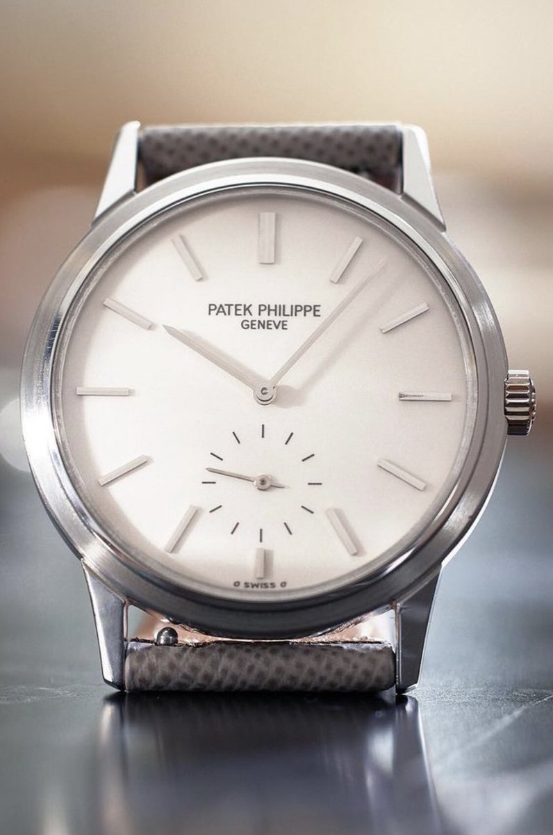 ZachOptimist's tweet photo. Less is more? Or lesser! #mfers #tinydinonft #PatekPhilippe #hmoser&cie https://t.co/Pc1Y0PRTG3