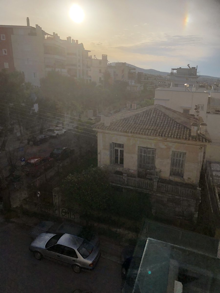 Καλημέρα Σάββατο, ήταν βαρύ το πάπλωμα!
Έρχεται σκόνη, λασποβροχή και πτώση της θερμοκρασίας αλλά σε μια βδομάδα η Ανάσταση!
Θρησκευτικά είναι μια ελπίδα, πρακτικά μπορεί να είναι και περισσότερες!
Υπομονη και επιμονή! 
(Καλή Ανάσταση για τους φίλους καθολικούς)