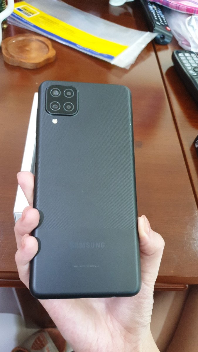a_mutj's tweet photo. ขายต่อ sumsung galaxy A12 เพิ่งซื้อมา ใช่ไม่ถึง2สัปดาห์ สภาพใหม่แกะกล่อง ซื้อมา5000 ส่งต่อ 3500 ขายเพราะไม่ชอบสเปกเครื่องค่า สนใจขอดูเพิ่มเติมได้ ลงshopeeได้ค่ะ #โทรศัพท์มือสอง #ส่งต่อโทรศัพท์ #SamsungGalaxy https://t.co/UV2N8OX7ek