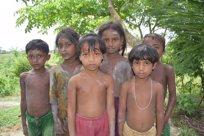 SaveFutureBd's tweet photo. Eid clothes &amp; Educational materials for #Bangladeshi coastal children. 🇧🇩

📢 Donate: https://t.co/ae74vRtV17

Come forward to spread joy among the children.

.
#ClimateAffected #ClimateJustice #ClimateAction #ClimateReparations 
#SaveFutureBangladesh #EducationForAll #Bangladesh https://t.co/23AWpqK2js