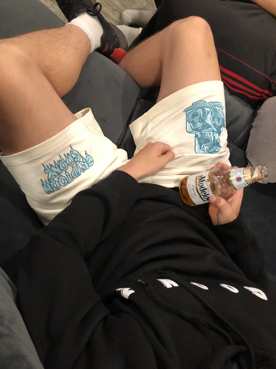 It’s a #GOONGANG bachelor party. All of y’all congratulate <a href="/JonesSticky/">iPickWINNERS</a> the lucky groom! Great dude and fellow <a href="/Cryptoon_Goonz/">Goonz</a>