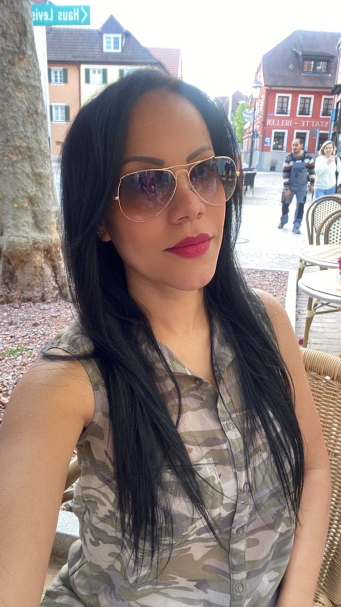 elysloren's tweet photo. Te busco y no te encuentro 🙈 https://t.co/yds7z82F8L