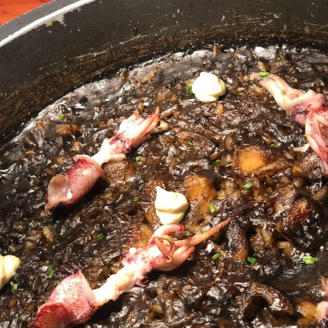 🍴🥘 Però abans...toca el Concurs del restaurant La Calma de Platja d’Aro!!! Per tant, posarem en joc un àpat brutal a peu de mar per a dues persones.

📲 I què heu de fer? Doncs RT d'aquesta piulada des d'ara i NOMÉS fins a les 8 del matí. Moltíssima sort a tothom!