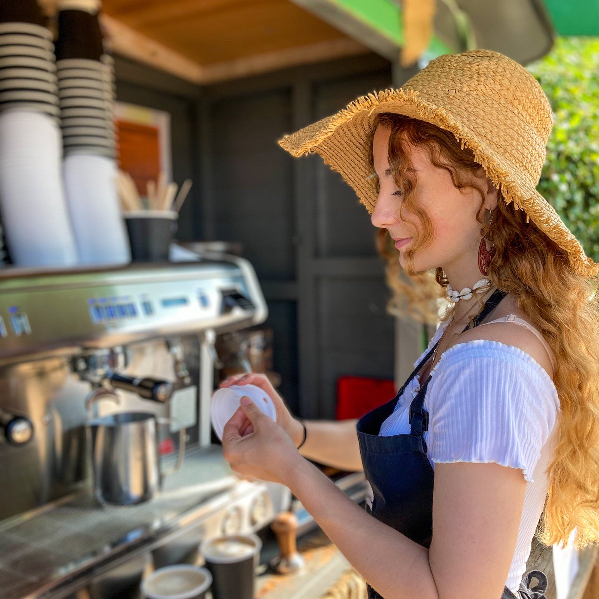 Good morning all. 
We’re open from 9ish - 4ish today. Grace is your Barista. 
See you soon ☕️ 🏖 🏄‍♀️ 

croydecoffee.com