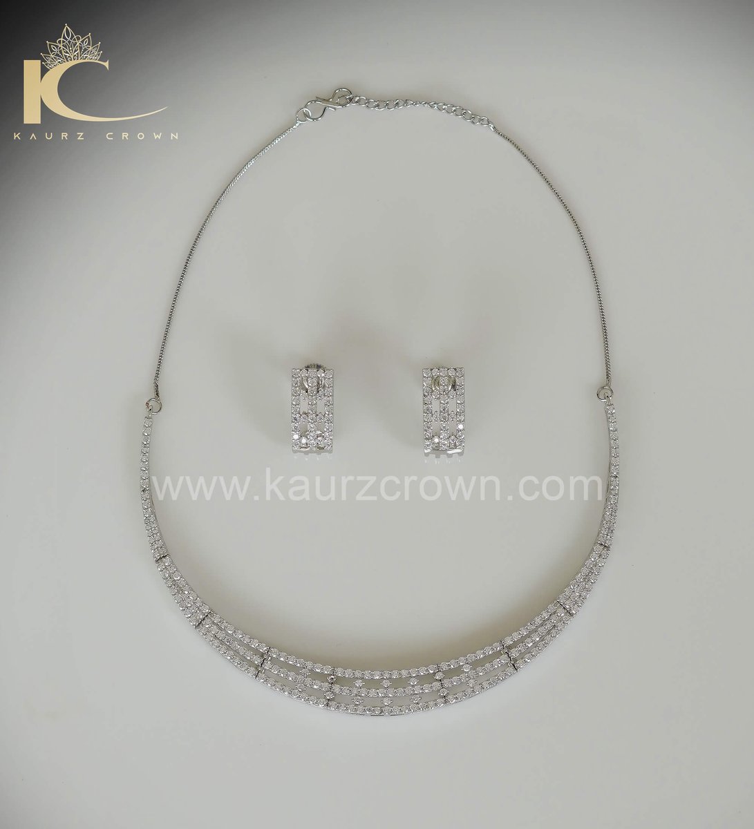 kaurzcrownjewel's tweet photo. Leave a lasting impression by wearing this stunning KIM SILVER NECKLACE SET,made of highest quality of American Diamond @kaurzcrown
Order: https://t.co/qievcGO5gA
#jewelry #adjewelry #jewellery #Diamond #Necklace #USA #Trending #earrings #silverjewellery #necklaces #fashion https://t.co/YlFJY1RWuY