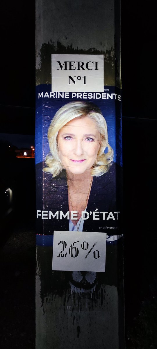 Edgar11000's tweet photo. Un excellent weekend et merci 😁
#MarinePresidente
#ToutSaufMacron
#Carcassonne
#1erParti https://t.co/ScnBuBl0SI