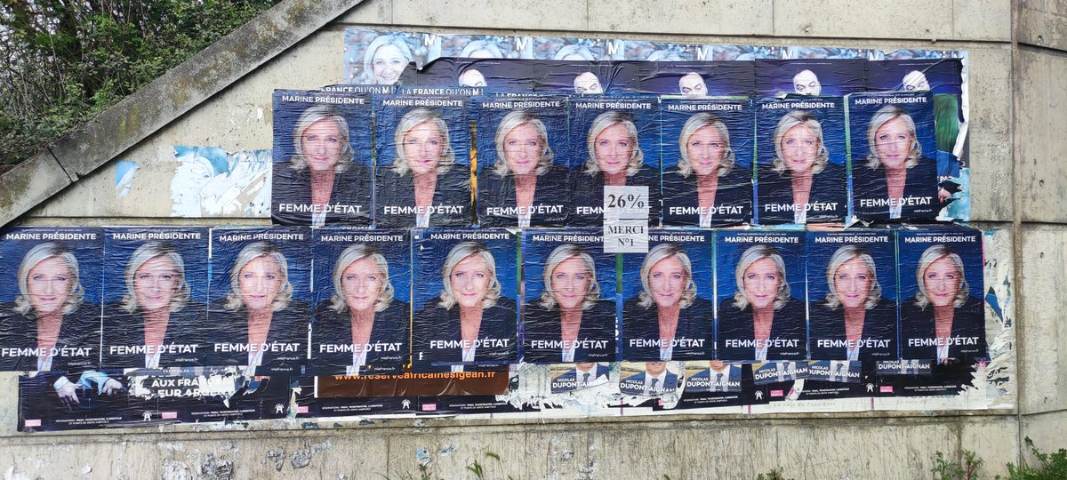 Edgar11000's tweet photo. Un excellent weekend et merci 😁
#MarinePresidente
#ToutSaufMacron
#Carcassonne
#1erParti https://t.co/ScnBuBl0SI