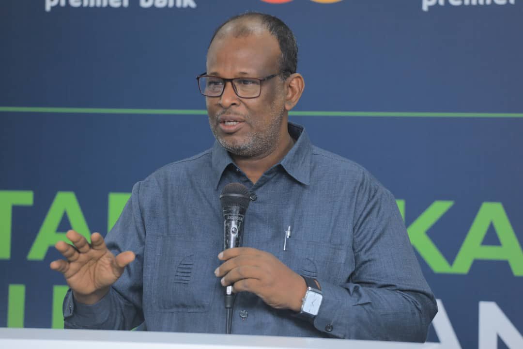 HusseinSabrie's tweet photo. Waxaan maanta goonjoog u ahay tartanka hal-abuurka ganacsiga oo uu @premierbankSO u qabanayo ardayda jaamacadaha. 12 arday ayaa ku tartamaysa $21,000. Guuleystaha 1aad waxaa lagu abaalmarinayaa $9,000. Kan 2aad $7,000. Kan 3aadna $5,000.
#Halabuur #PremierBank #SomaliaIsRising https://t.co/MmFeyclm9k